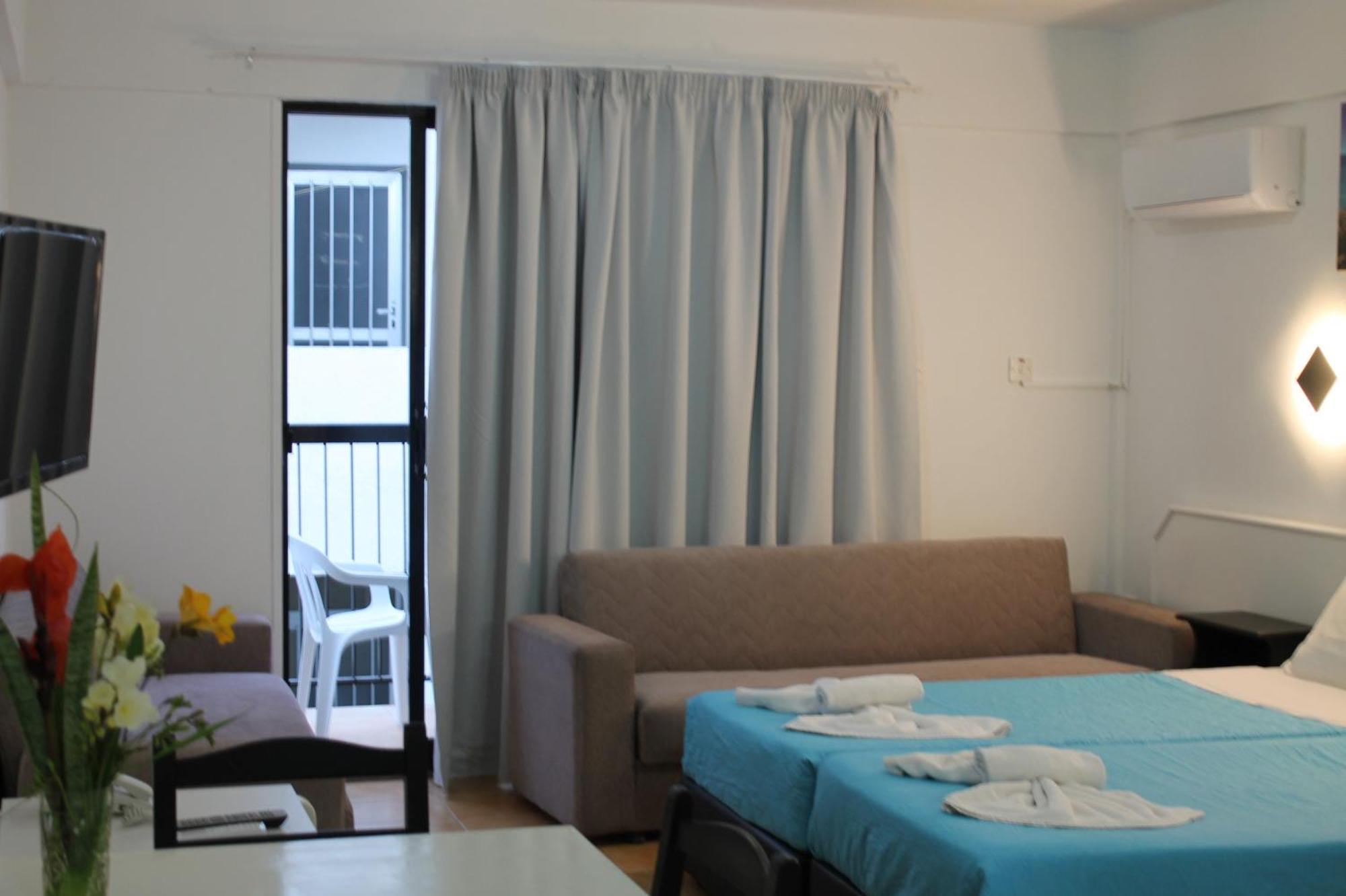 A Maos Hotel Apartments Agia Napa Quarto foto